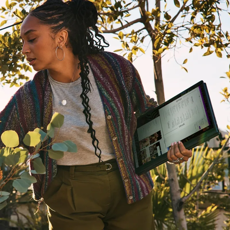 Laptop 2w1 HP Envy x360 15-fh0333nw / 9Q2L5EA / AMD Ryzen 5 / 16GB / SSD 512GB / AMD Radeon / FullHD / Dotyk / Win 11