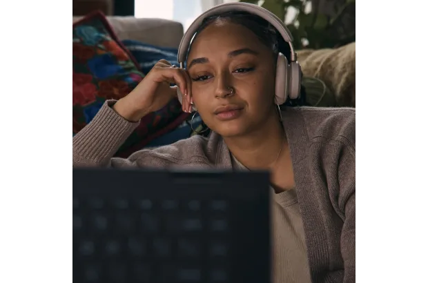 Laptop 2w1 HP Envy x360 15-fh0333nw / 9Q2L5EA / AMD Ryzen 5 / 16GB / SSD 512GB / AMD Radeon / FullHD / Dotyk / Win 11