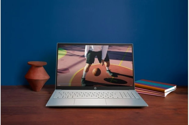 HP Pavilion 15-eh3333nw / 9R3C1EA / AMD Ryzen 5 / 16GB / SSD 1TB / AMD Radeon / FullHD / Win 11 / Srebrny