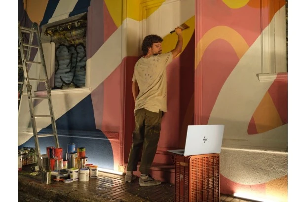 Laptop Envy Laptop 17-da0003nw / A58TJEA / Intel Ultra 7 / 32GB / SSD 1 TB / Intel Arc / FHD / DOTYK / Win 11 Pro / Srebrny