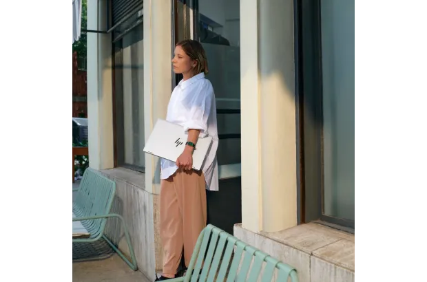 Laptop 2w1 Envy x360 HP 16-ad0023dx / 9S1M4UA / AMD Ryzen 7 / 16GB / SSD 2TB / AMD Radeon / WUXGA / Dotyk / Win 11 / Srebrny