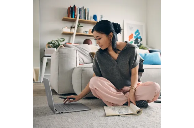 Laptop Envy HP 17-cr1003ca / 84T68UA / Intel i7-13 / 32GB / SSD 2TB / Intel Xe / FullHD / Dotyk / Win 11 / Szary