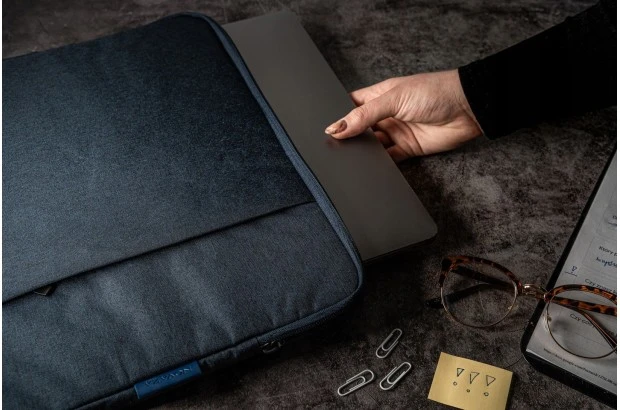 Torba / Etui do laptopów 15"-16" granatowa