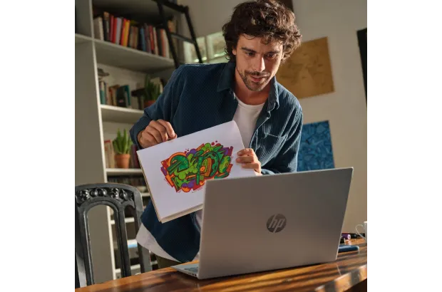 Laptop HP Pavilion 16-af0024nw / A4KU3EA / Intel Ultra 7 / 16GB / SSD 1TB / Intel Graphics / WUXGA / 120Hz / Win 11 / Srebrny