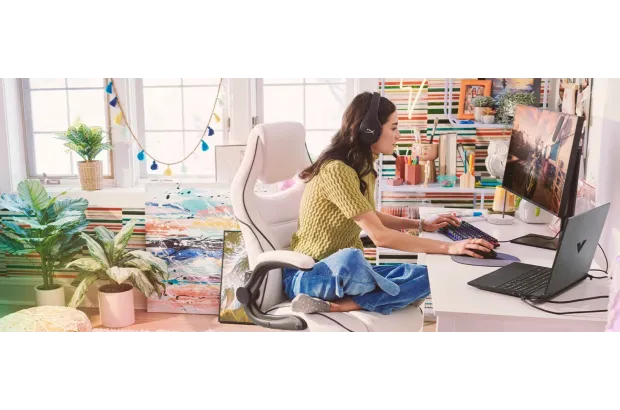 Gamingowy Laptop HP Victus 15-fb2236nw / A58SSEA / AMD Ryzen 7 / 16GB / SSD 512GB / Nvidia RTX 4050 / FullHD / 144Hz / FreeDos