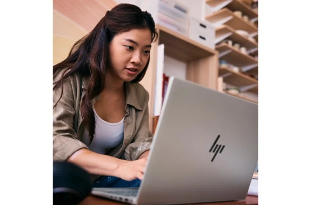 Laptop HP Pavilion 16-ab1044nn / A12SHEA / Intel Ultra 7 / 32GB / SSD 1TB / Intel Graphics / WQXGA / 120Hz / Win 11 Pro