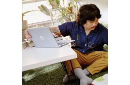 Zestaw Laptop HP 14 / Plecak HP / Mysz / 834W7EA / Intel i3-1315U / 16GB / SSD 512GB / Intel UHD / FullHD / Win 11 / Srebrny