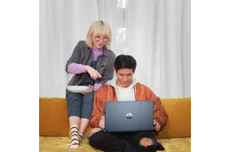 Laptop HP Pavilion 15-eh1052wm / 4J8D6UA / AMD Ryzen 5 / 8GB / SSD 512GB / AMD Radeon / FullHD / Win 11 / Niebieski