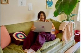 Laptop HP 15-fd0101ds / A93V7UA / Intel N100 / 4GB / UFS 128GB / Intel UHD / HD / Dotyk / Win 11 / Biały