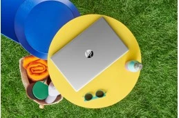 Laptop HP 17-cp3055cl / 9X495UA / AMD Ryzen 5 / 16GB / SSD 1TB / Radeon / HD+ / Dotyk / Win 11 / Srebrny