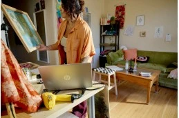 Laptop HP Pavilion 15-fd0013ca / 81U94UA / Intel i3-13 / 8GB / SSD 512GB / Intel Xe / FullHD / Win 11 / Srebrny