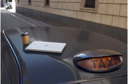 Laptop HP EliteBook 650 G10 / 9D6X6UP / Intel i7-13 / 16GB / SSD 512GB / Intel Xe / FullHD / Win 11 Pro / Srebrny