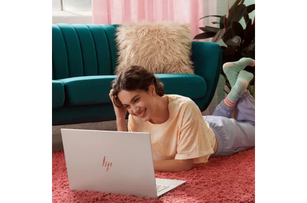 Laptop HP Envy 17-CH2071 / 683G8UA / Intel i7 / 32GB / SSD 1TB / Iris Xe / FullHD / Dotyk / Win 11 / Srebrny