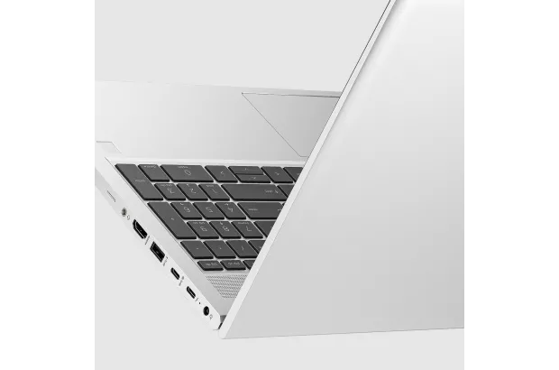Laptop HP EliteBook 650 G10 / 9B2L8US / Intel i7-13 / 16GB / SSD 1TB / Intel Xe / FullHD / Win 11 Pro / Srebrny