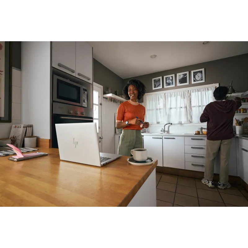 Laptop HP EliteBook 650 G10 / 9B2L8US / Intel i7-13 / 32GB / SSD 1TB / Intel Xe / FullHD / Win 11 Pro / Srebrny