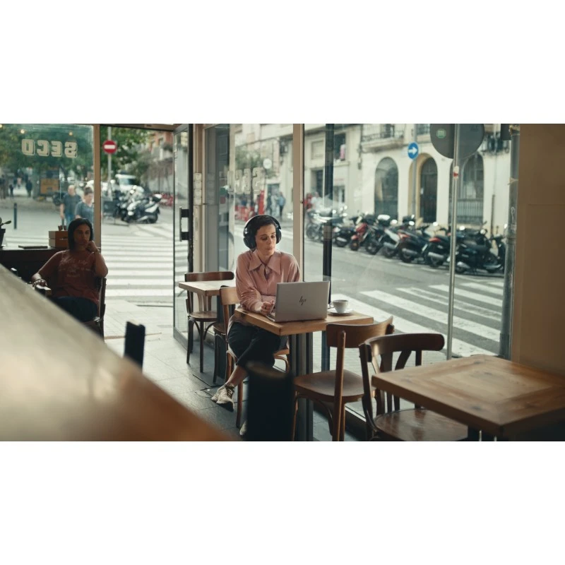 Laptop HP EliteBook 830 G10 / A44S5U8 / Intel i5-13 / 16GB / SSD 512GB / Intel Xe / FullHD / Win 11 Pro / Srebrny