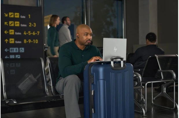 Laptop HP EliteBook 830 G10 / A44S5U8 / Intel i5-13 / 16GB / SSD 512GB / Intel Xe / FullHD / Win 11 Pro / Srebrny