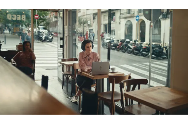 Laptop HP EliteBook 830 G10 / A44S5U8 / Intel i5-13 / 32GB / SSD 2TB / Intel Xe / WUXGA / Win 11 Pro / Srebrny