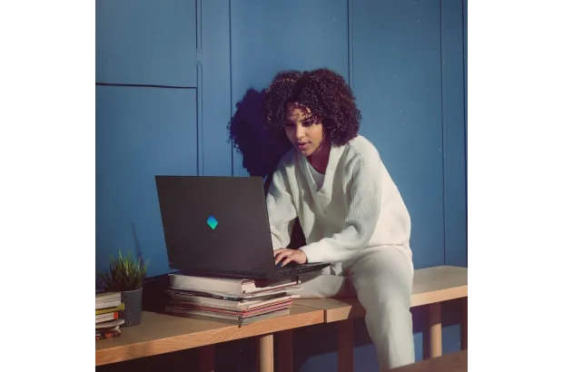 Gamingowy laptop Omen HP 17-CK2095 / 8R6L9UA / Intel i9-13 / 64GB / SSD 2TB / RTX 4080 / QHD / 165Hz / Win 11 / Czarny