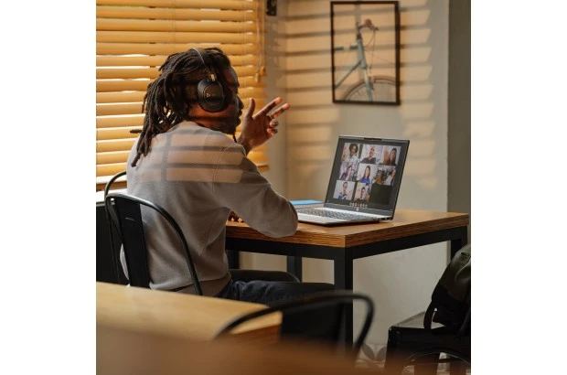 Laptop HP Pavilion 16-ag0009na / A2SC4EA / AMD Ryzen 5 / 8GB / SSD 512GB / AMD Radeon / WUXGA / Dotyk / Win 11 / Niebieski