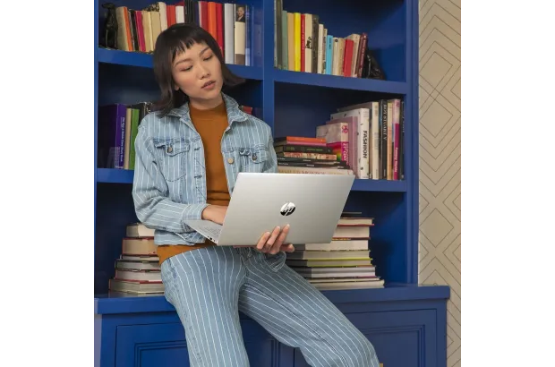 Laptop HP Pavilion 15-eg3224nw / A01FPEA / Intel i5-13 / 16GB / SSD 512GB / Intel Xe / FullHD / Win 11 / Srebrny