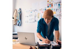 Laptop HP Pavilion Plus 14-ew1024nw / A01F2EA / Intel Ultra 7 / 32GB / SSD 1 TB / Intel Arc / 3K OLED / Win 11 / Niebieski