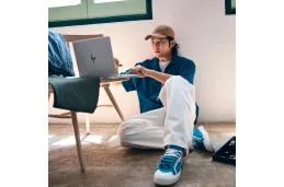 Laptop HP Pavilion Plus 14-ew1024nw / A01F2EA / Intel Ultra 7 / 32GB / SSD 1 TB / Intel Arc / 3K OLED / Win 11 / Niebieski