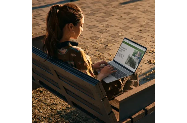 Laptop HP Pavilion 16-ab1054nw / A12SJEA / Intel Ultra 7 / 16GB / SSD 1TB / Intel Graphics / WQXGA / 120Hz / Win 11 Pro