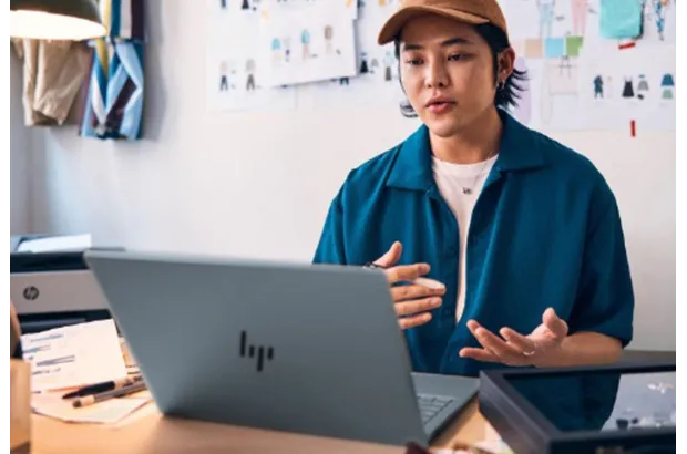 Laptop HP Pavilion Plus 14-ew1044nw / A01F4EA / Intel Core Ultra 5 / 16GB / 512 GB / Intel Arc / 3K OLED / Win 11 / Niebieski