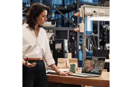 Laptop HP ProBook 455 G10 / 968R3ET / AMD Ryzen 7 / 16GB / SSD 512GB / AMD Radeon / FullHD / Win 11 Pro / Srebrny