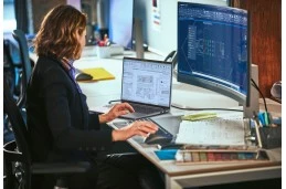 Laptop HP Zbook Power G11A / 8T0N3EA / Ryzen 9 PRO / 64GB / SSD 1TB / Radeon 780M / 16" WQXGA / Win 11 Pro / Szary