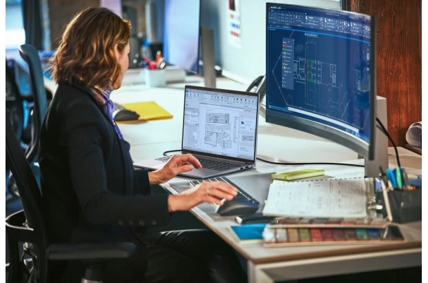 Laptop HP Zbook Power G11A / 8T0N3EA / Ryzen 9 PRO / 64GB / SSD 1TB / Radeon 780M / 16" WQXGA / Win 11 Pro / Szary