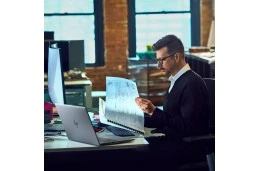 Laptop HP Zbook Power G11A / 8T0N3EA / Ryzen 9 PRO / 64GB / SSD 1TB / Radeon 780M / 16" WQXGA / Win 11 Pro / Szary