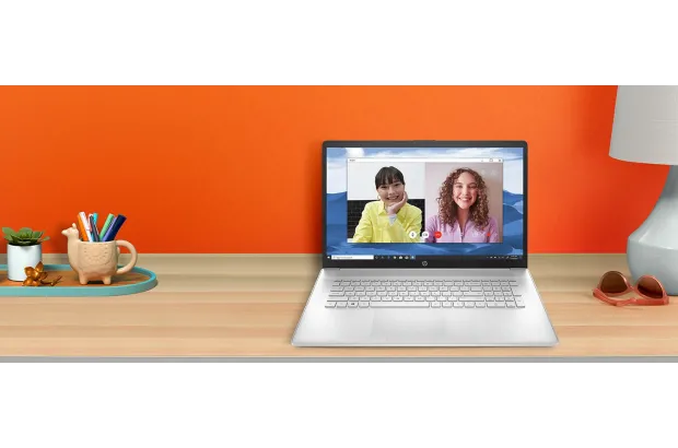 Laptop HP 17-cp3045cl / 81R24UA / AMD Ryzen 7 / 32GB / HDD 1TB / SSD 512GB / AMD Radeon / HD+ / Win 11 / Dotyk / Srebrny