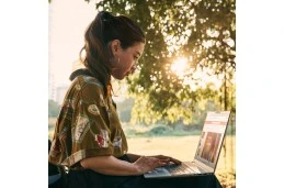 Laptop HP Pavilion Plus 16-ab1025cl / 9R8T4UA / Intel ultra 7 / 32GB / SSD 1TB /  NVIDIA RTX 4050 / WQXGA / Win 11 / Srebrny