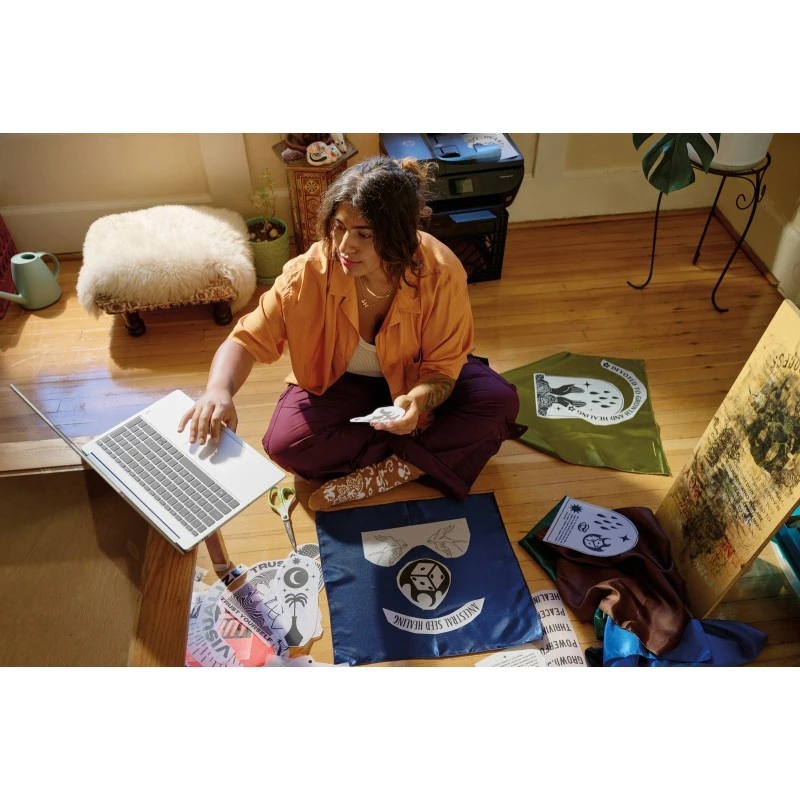 Laptop HP 15-fd0103ds / A93V8UA / Intel N100 / 4GB / UFS 128GB / Intel UHD / 15,6" HD / Win 11 / Fioletowy