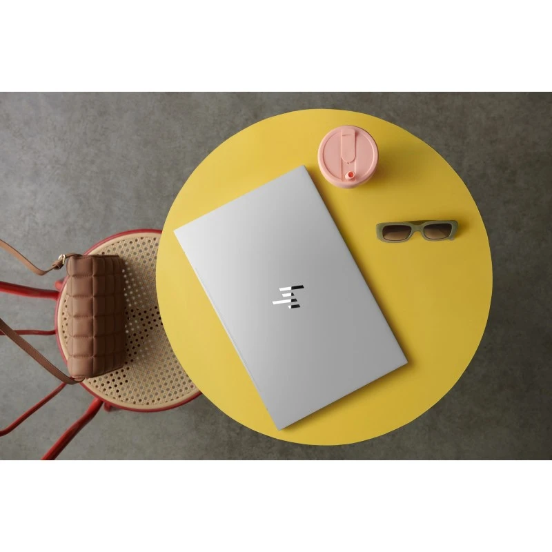 Laptop HP 15-ef2017ca / 9A1K1UA / AMD Ryzen 5 / 16GB / SSD 512GB / AMD Radeon / 15,6" FHD / Win11 / Srebrny