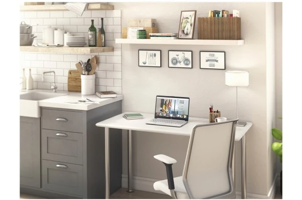 Laptop HP 15-ef2017ca / 9A1K1UA / AMD Ryzen 5 / 16GB / SSD 512GB / AMD Radeon / 15,6" FHD / Win11 / Srebrny