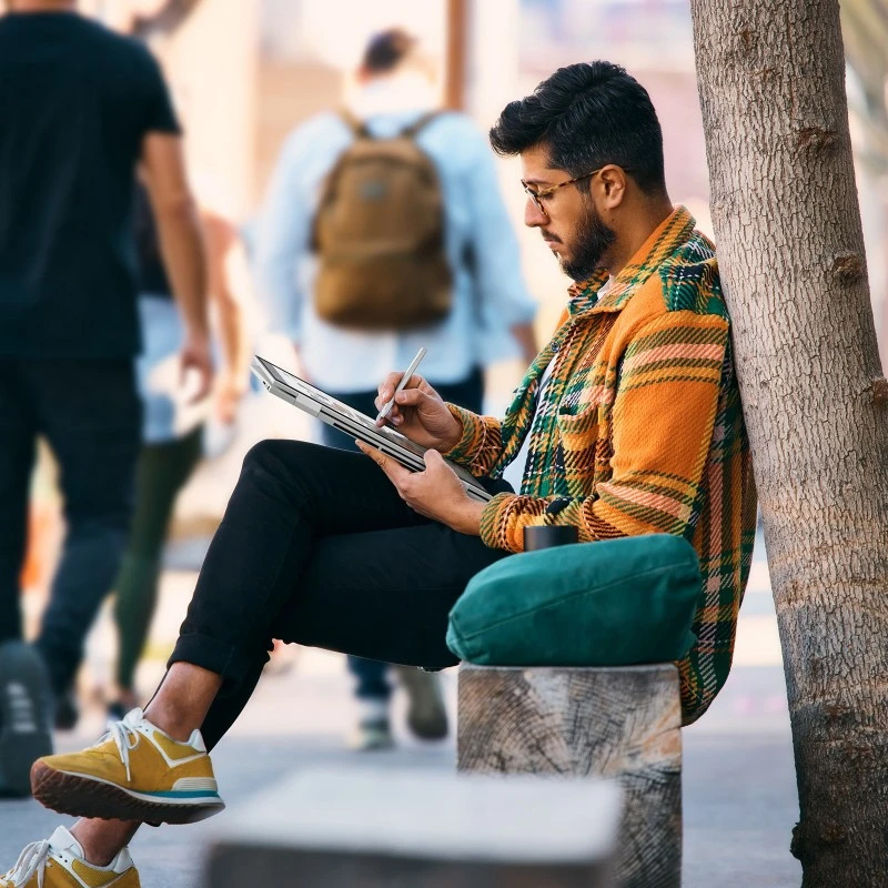 Laptop 2w1 HP ENVY x360 15-ew1073cl / 7F5R0UA / Intel i7-13 / 32GB / SSD 1TB / Intel Xe / FullHD / Dotyk / Win 11 / Srebrny