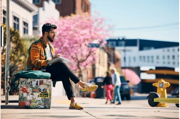 Laptop 2w1 HP ENVY x360 15-ew1073cl / 7F5R0UA / Intel i7-13 / 32GB / SSD 1TB / Intel Xe / FullHD / Dotyk / Win 11 / Srebrny