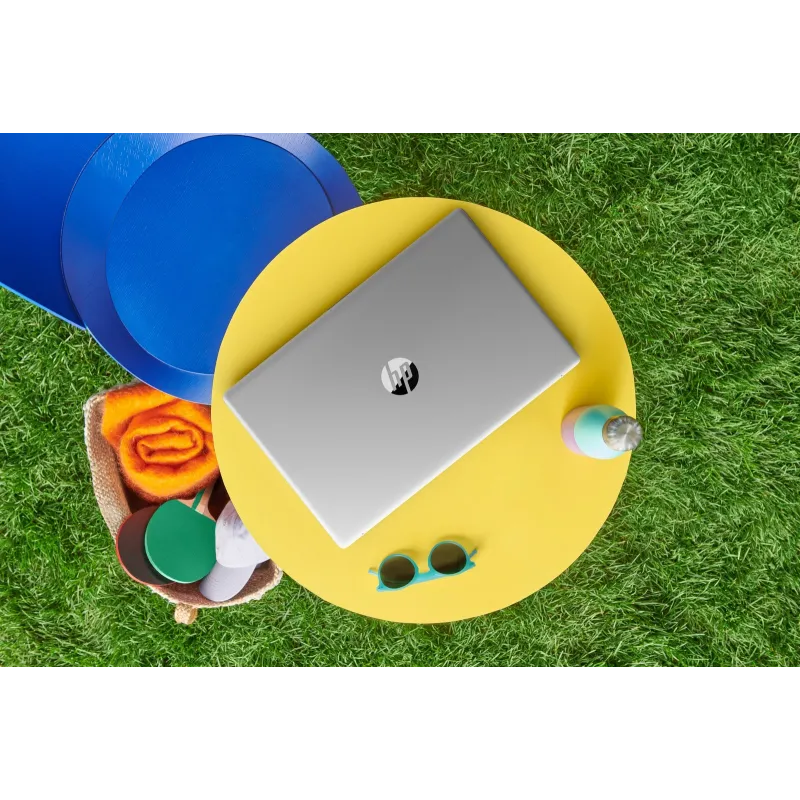 Laptop HP 17-cp3055cl / 9X495UA / AMD Ryzen 5 / 32GB / SSD 1TB / Radeon / HD+ / Dotyk / Win 11 Pro / Srebrny