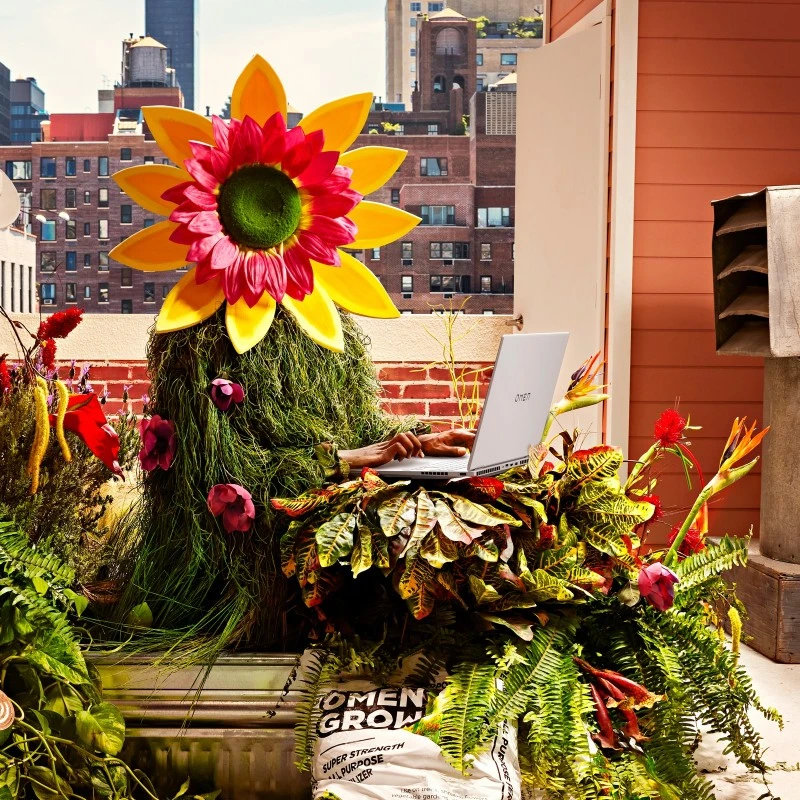 Laptop HP OMEN TRANSCEND 16T-U100 / B86VWU8 / Intel i7-14 / 16GB / SSD 512GB / Nvidia RTX 4050 / WQXGA / 240Hz / Win 11 / Biały