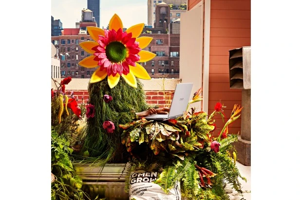 Laptop HP OMEN TRANSCEND 16T-U100 / B86VWU8 / Intel i7-14 / 16GB / SSD 512GB / Nvidia RTX 4050 / WQXGA / 240Hz / Win 11 / Biały