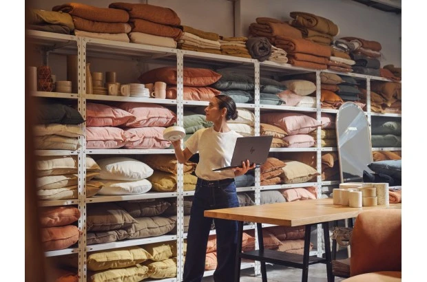 Laptop 2w1 HP OmniBook Ultra Flip 14-fh0069nw / B2MF3EA / Intel Ultra 7 / 16GB / SSD 1TB /  Intel Arc / 14" 3K / Dotyk / Win 11