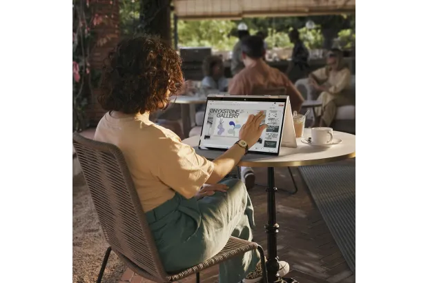 Laptop 2w1 HP Envy x360 15-fe0013nw / 88C64EA / Intel i7-13 / 16GB / SSD 512GB / Intel Xe / FHD / OLED / Dotyk / Win 11