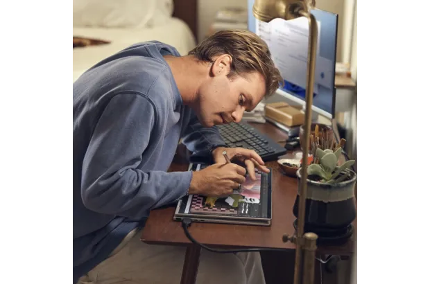 Laptop 2w1 HP Envy x360 15-fe0013nw / 88C64EA / Intel i7-13 / 16GB / SSD 512GB / Intel Xe / FHD / OLED / Dotyk / Win 11