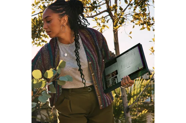 Laptop 2w1 HP Envy x360 15-fh0001nw / 88C66EA / Ryzen 7 / 16GB / SSD 512GB / AMD Radeon / FullHD / Dotyk / Win 11 / Czarny