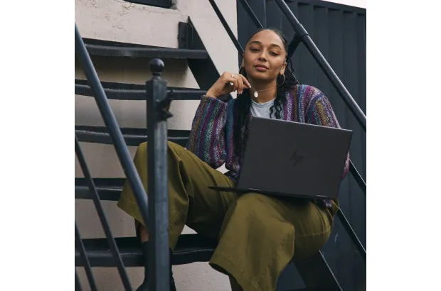 Laptop 2w1 HP Envy x360 15-fh0001nw / 88C66EA / Ryzen 7 / 16GB / SSD 512GB / AMD Radeon / FullHD / Dotyk / Win 11 / Czarny