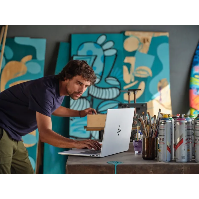 Laptop Envy HP 17-da0011na / A30RKEA / Intel Ultra 7 / 32GB / SSD 1TB / Intel Arc / FHD / DOTYK / Win 11 Pro / Srebrny