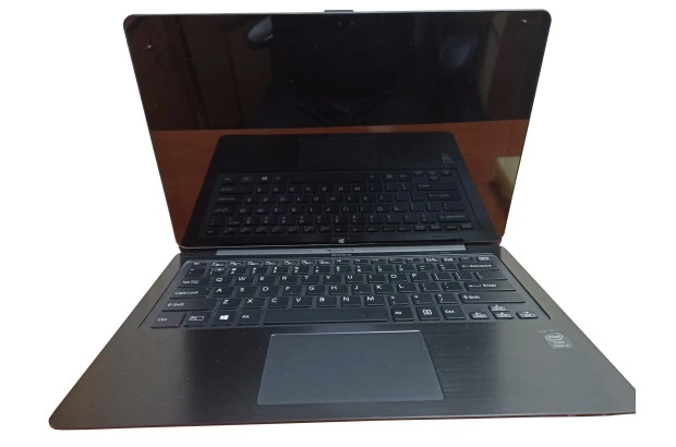 Laptop Sony Vaio SVF13N190X / Intel Core i5-4200U / 8GB / 128GB SSD / Intel HD 4400 / 13,3" FHD / Win 10 / Czarny